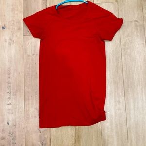 Lululemon red swiftly tech!! Very good condition barley worn